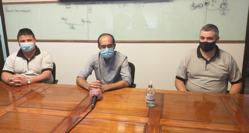 El Intendente recibi&oacute; a los agentes de Protecci&oacute;n Ciudadana que asistieron a un hombre tras una descompensaci&oacute;n y le salvaron la vida