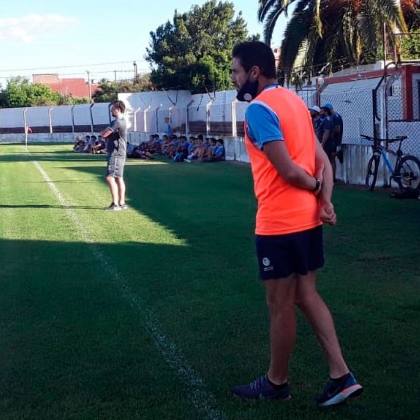 Mauricio Peralta: &ldquo;Necesitamos hacer f&uacute;tbol para saber c&oacute;mo estamos, para seguir afianzando el plantel&rdquo;