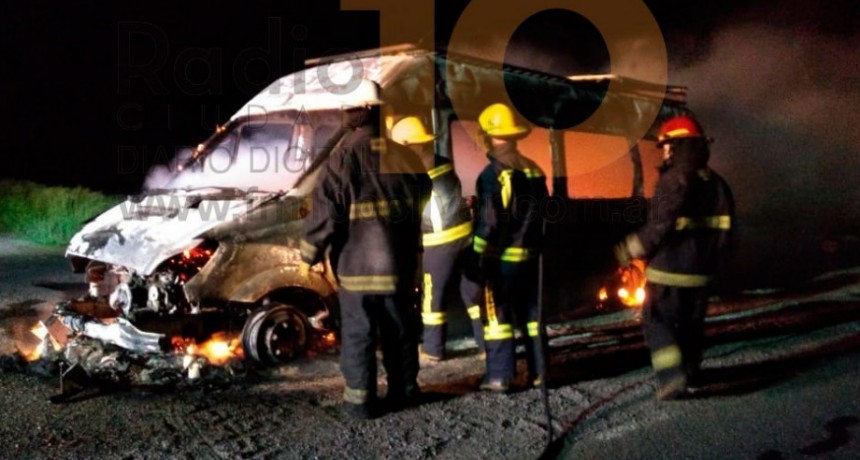 Ruta 205: se incendi&oacute; un utilitario
