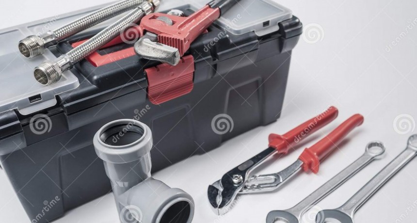 Robaron herramientas de plomería, baterías de camión y perpetraron un escruche en barrio El Recuerdo