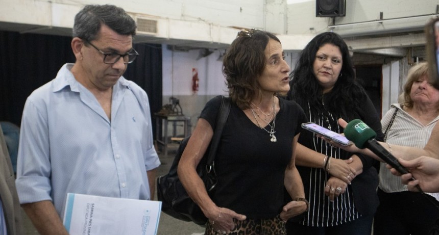 Diputados bonaerenses entregaron reconocimiento a la Cooperativa Eléctrica de Bolívar y la Escuela Técnica