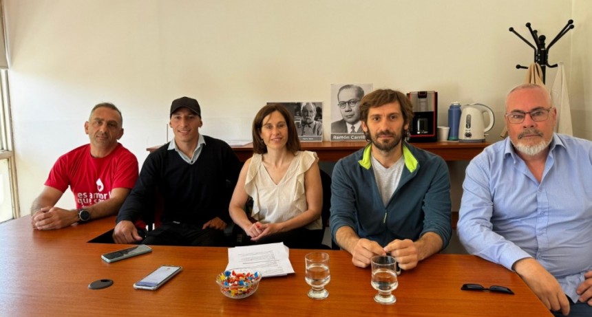 Laguna San Luís: Se realizará una bajada de kayaks en el día nacional del donante, y FM 10 estuvo para traer las voces de los organizadores