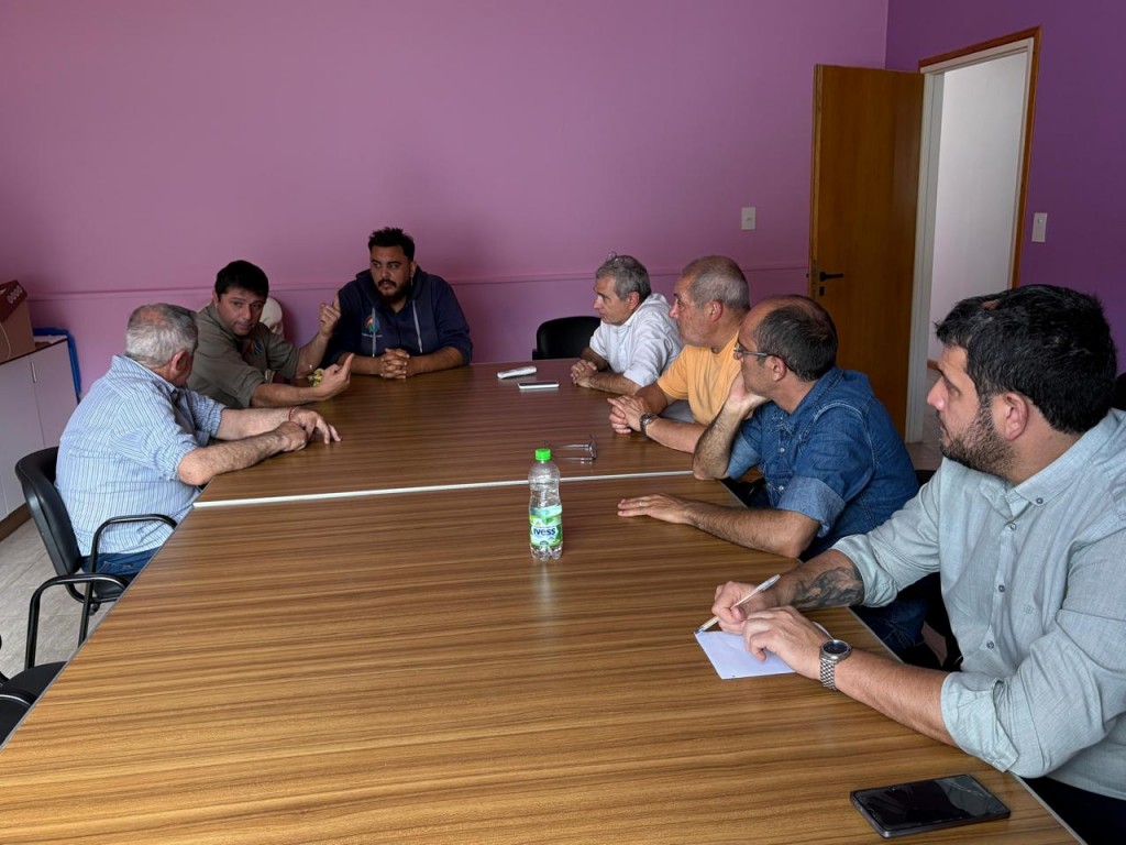 Se desarrolla un masivo operativo en Urdampilleta tras los daños que ocasionó el fuerte temporal del lunes