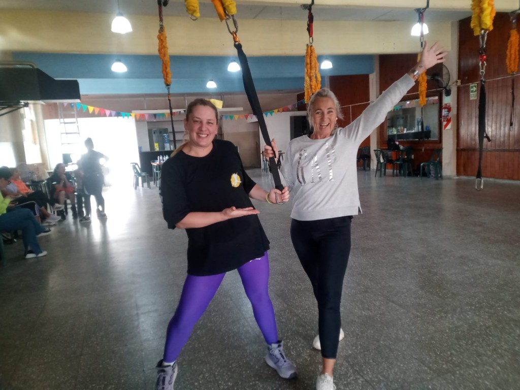 Jimena Batistuta: “Es una actividad que se adapta a cada cuerpo, a cada condición, eso es lo más atrapante y por eso creció tanto el acrobungee”