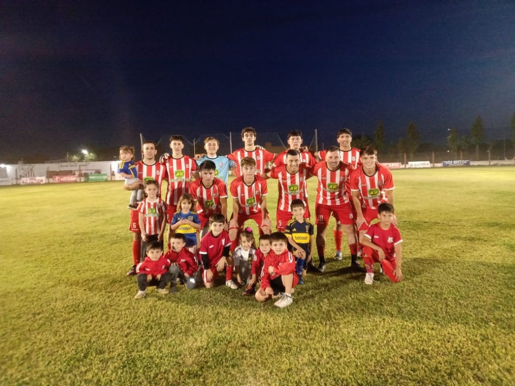 Por penales, Empleados de Comercio definió su pase a las semifinales ante Bancario, con buen marco de público y en un partido vibrante