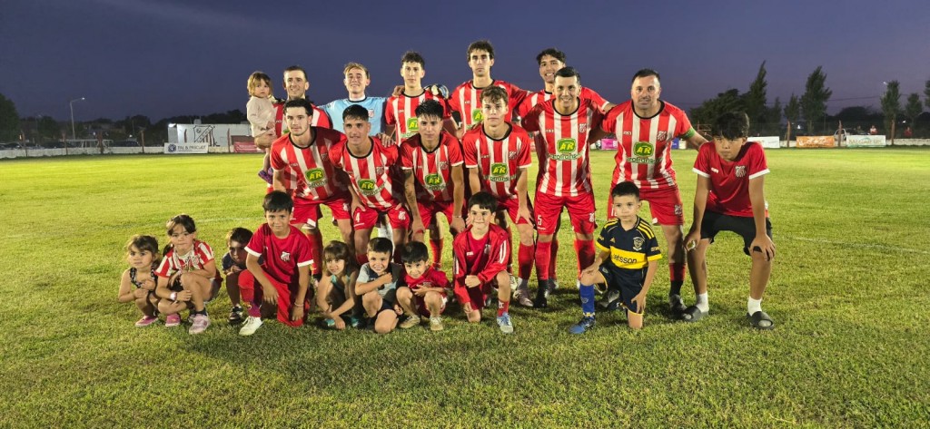 En un partido muy parejo, Empleados y Ciudad igualaron en la ida de las semifinales