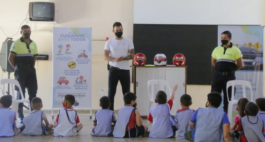 La Agencia de Seguridad Vial municipal brind&oacute; una charla informativa en el jard&iacute;n N&deg;904