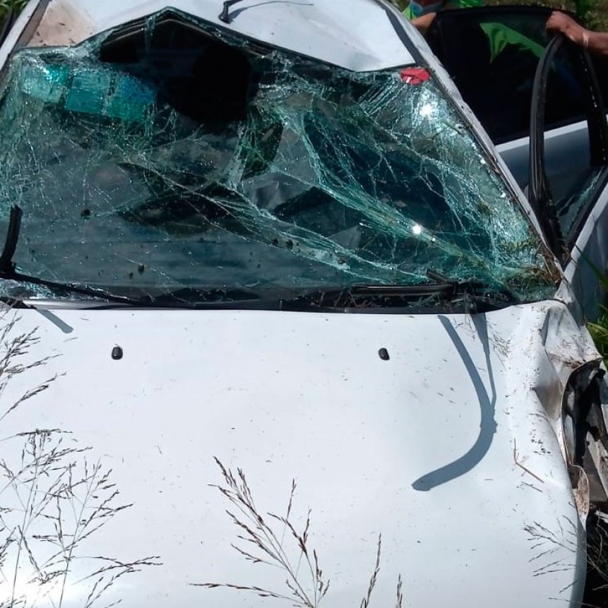 Despiste y vuelco en ruta 65