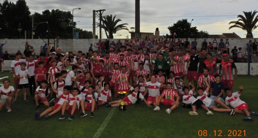 Los “Gallegos” se consagraron bicampeones del Torneo Liguista 