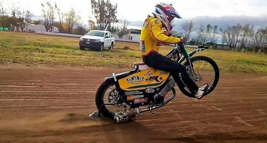 Leo Domelio: “Mientras que la moto me funcione, voy a andar”  