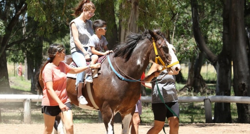 El Centro de Actividades Ecuestres Adaptadas “Víctor Emilio Coradini”, cerró el 2021 con una jornada de actividades recreativas