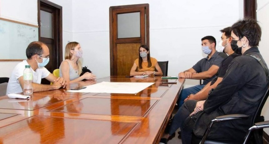 La intendenta interina y la subsecretaría de políticas sociales de la provincia recorrieron las zonas afectadas por el temporal