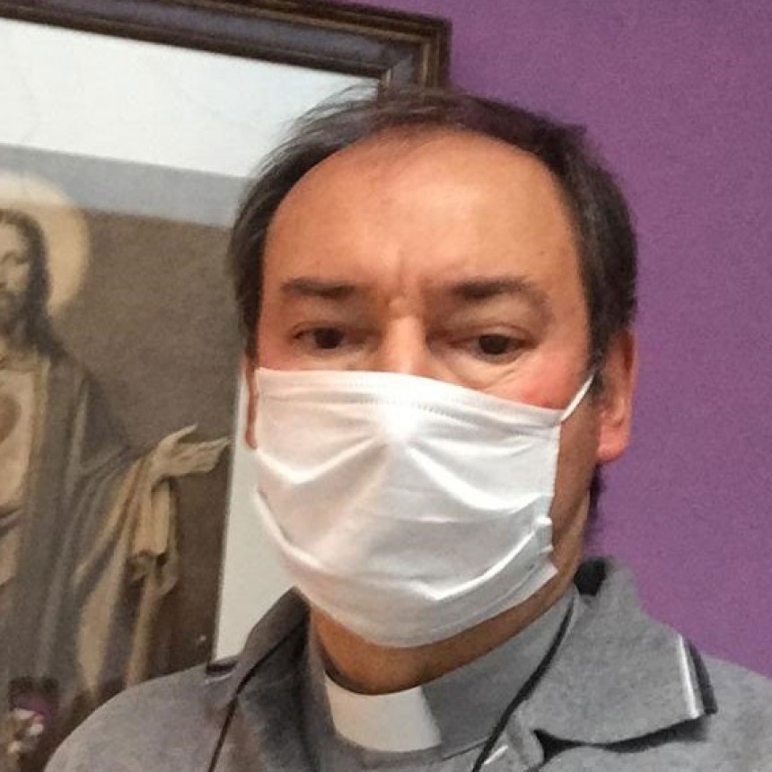 Padre Mauricio Scoltore: “Son 180 familias las beneficiadas por esta bolsa de alimentos, más la caja navideña”