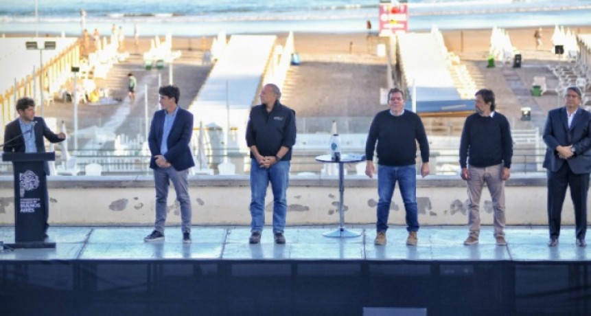 Axel Kicillof, encabezó este lunes el acto de presentación del “Operativo de Sol a Sol 2022/23” para el cuidado de quienes visiten los destinos turísticos bonaerenses durante el verano