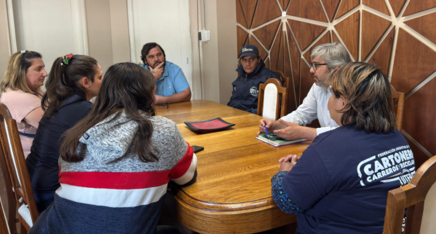 El Secretario de Gobierno recibió a integrantes de la Cooperativa de Recuperadores Urbanos